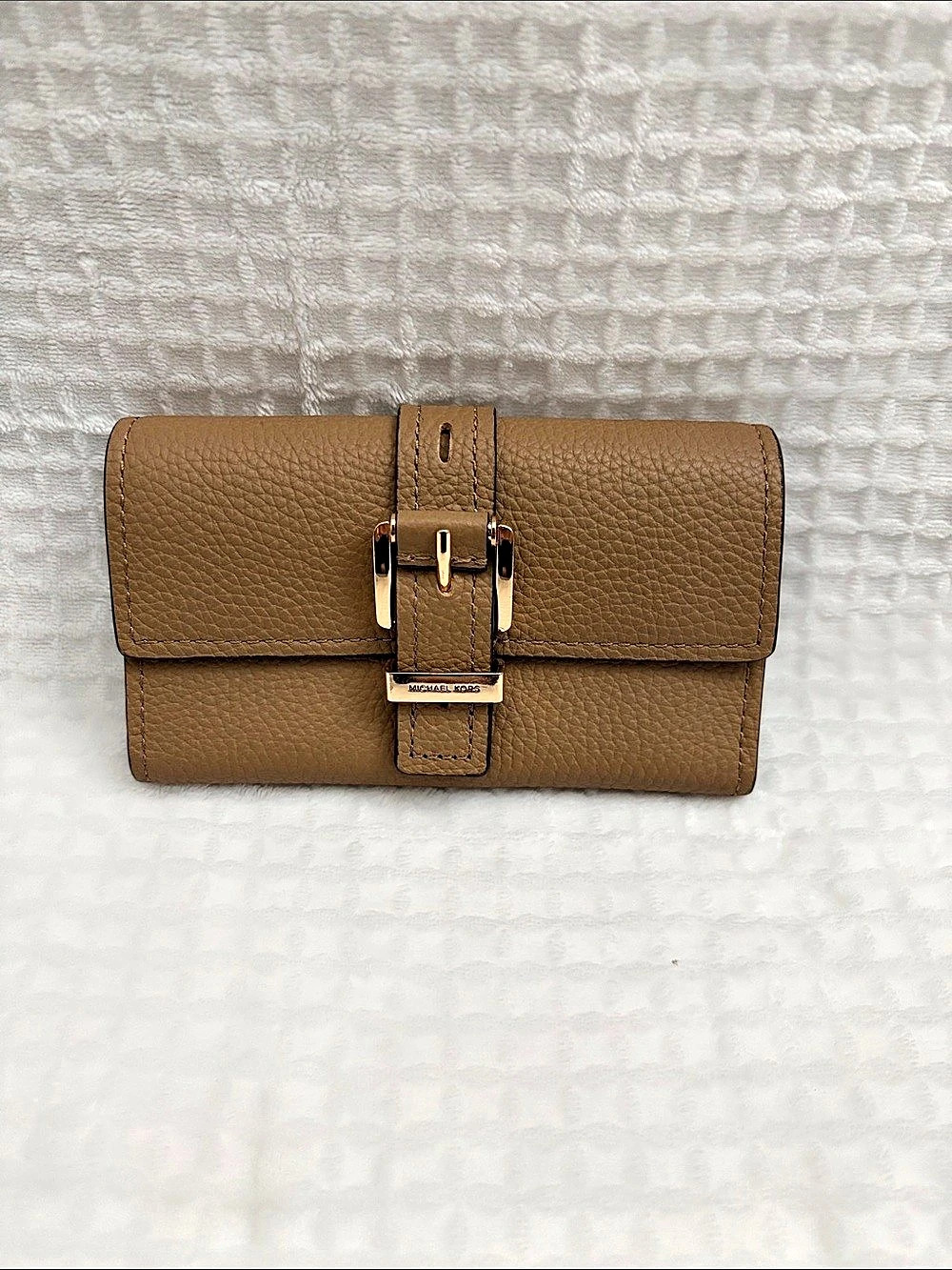 Michael Kors Fulton Pebbled Leather Key Case Brown Clutch